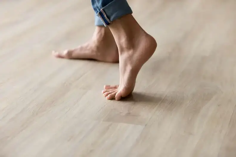 Spongy Laminate Floor, How To Lay Laminate Flooring On An Uneven Surface